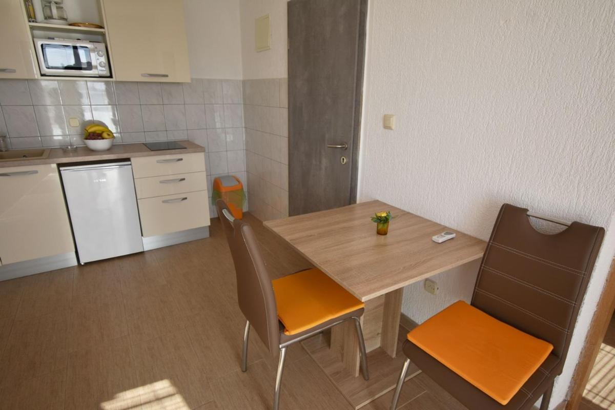 Denjak Apartments Kornić Buitenkant foto