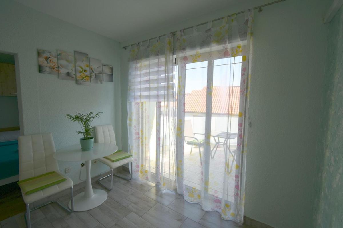 Denjak Apartments Kornić Buitenkant foto