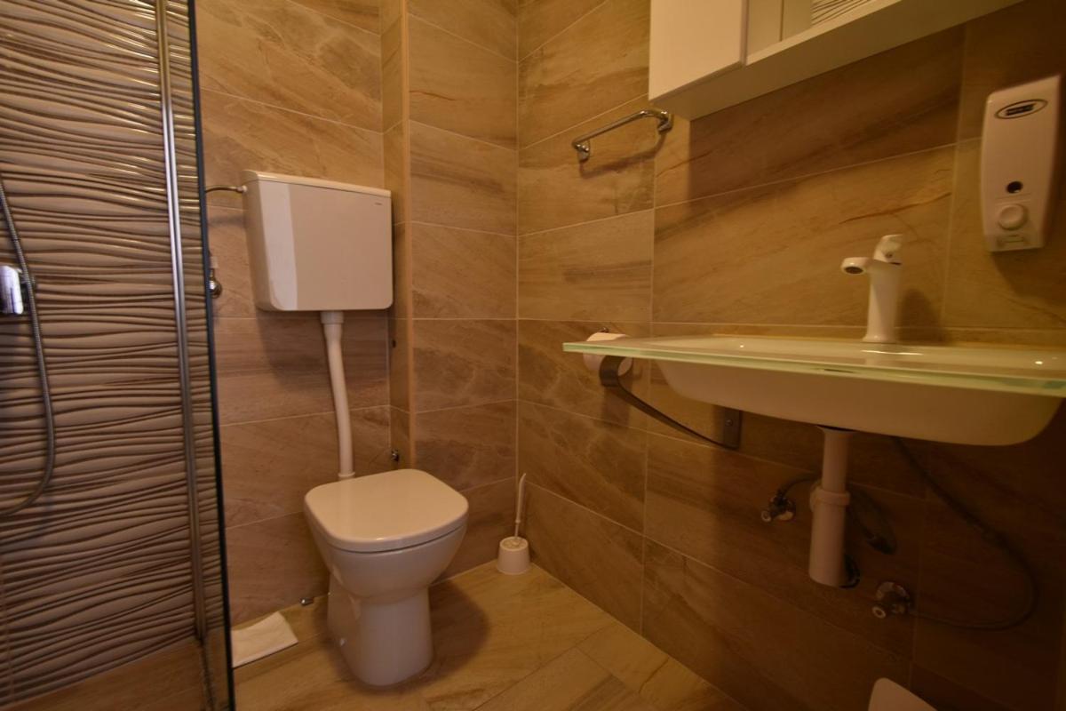 Denjak Apartments Kornić Buitenkant foto