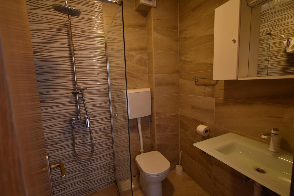 Denjak Apartments Kornić Buitenkant foto